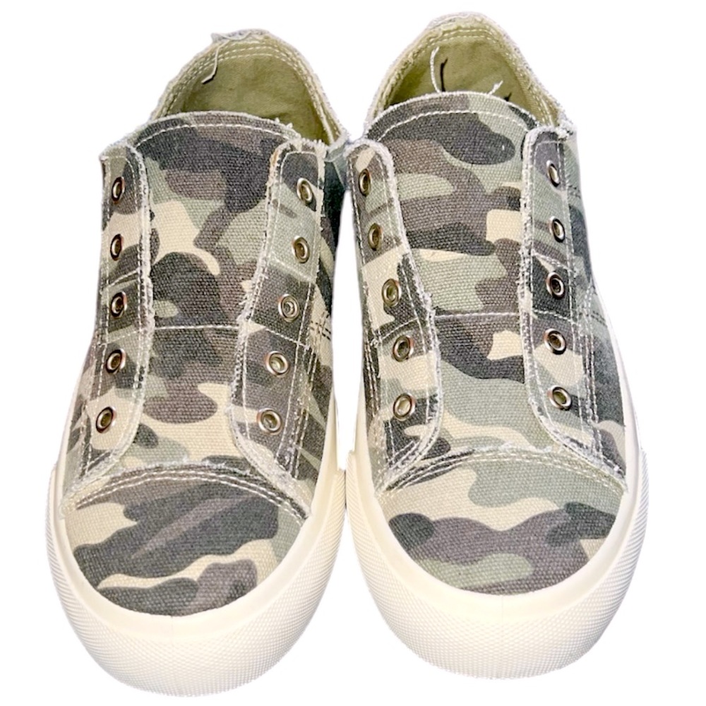 Steve Madden Madden Girl Green Camouflage Canvas Slip On Sneakers, Size 6.5